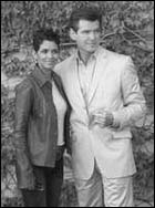 Halle Barry et Pierce Brosnan (c) D.R.