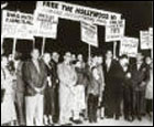 Manifestants devant le pavillon  (c) D.R.